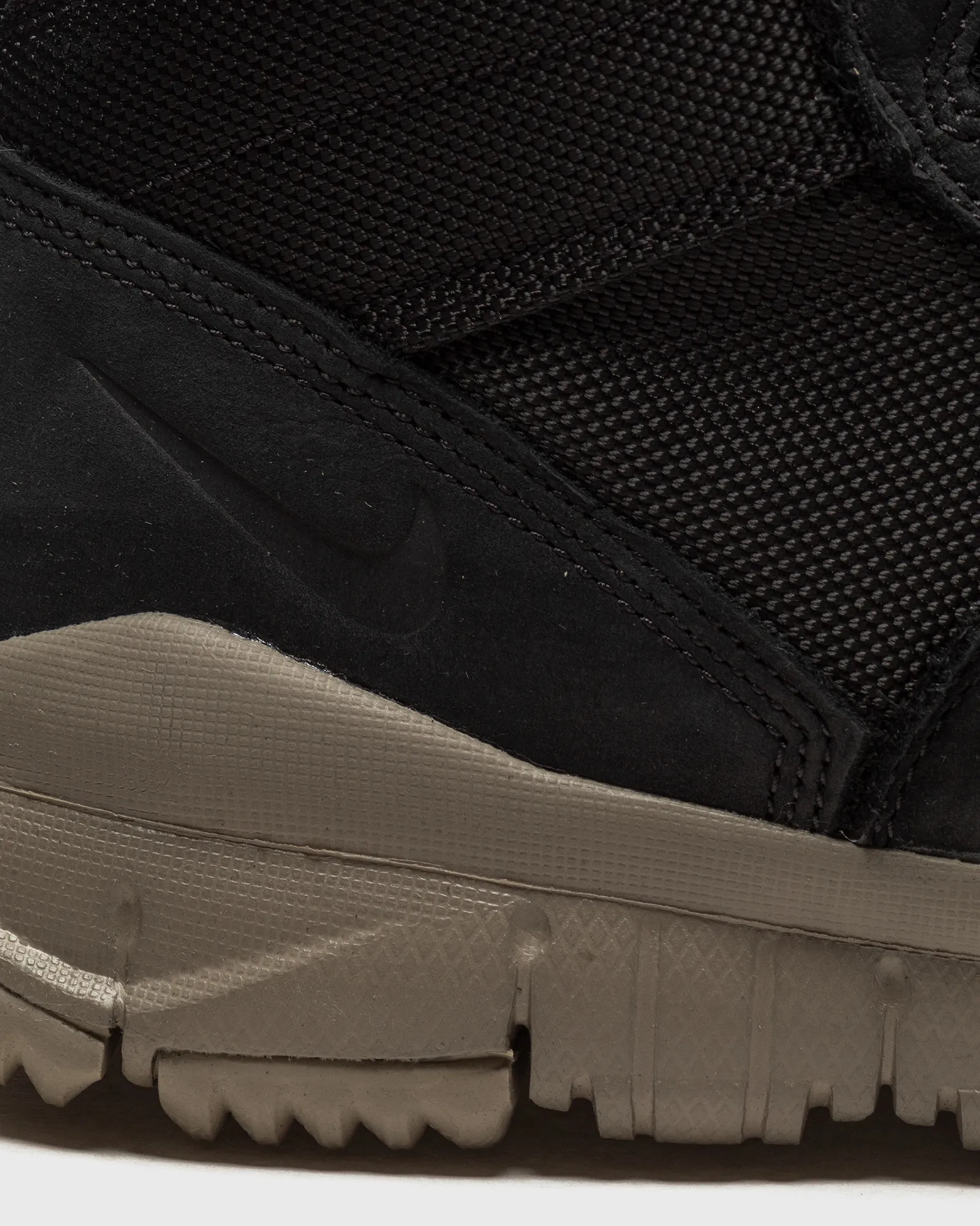 Nike SFB 6