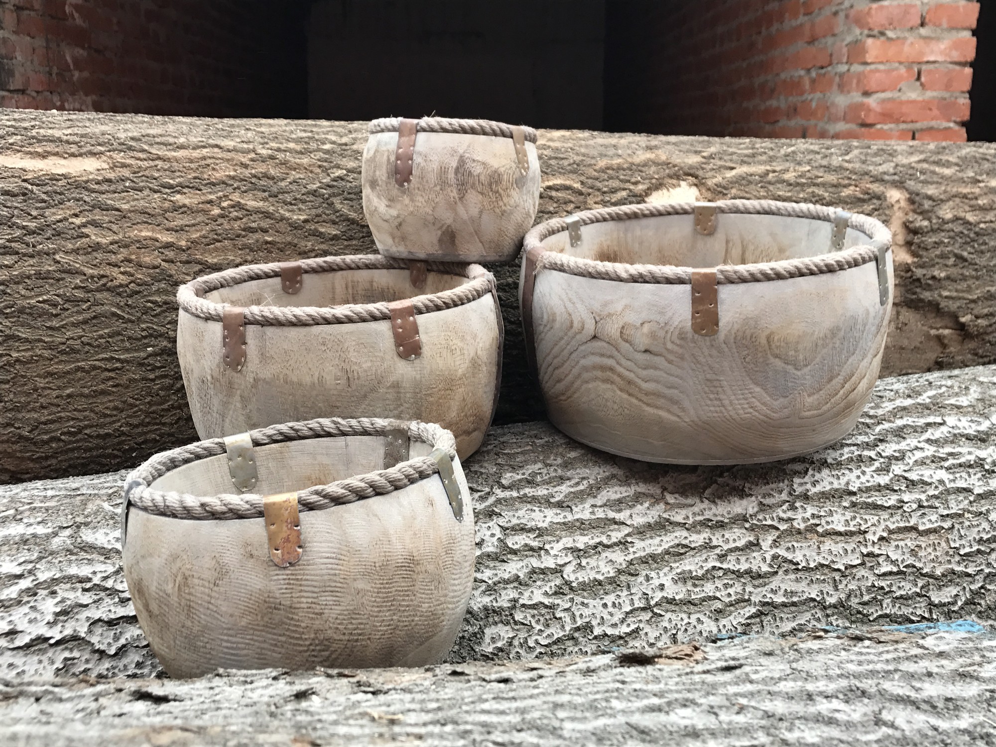 4er-Set Rundgefäße aus Holz günstig bestellen