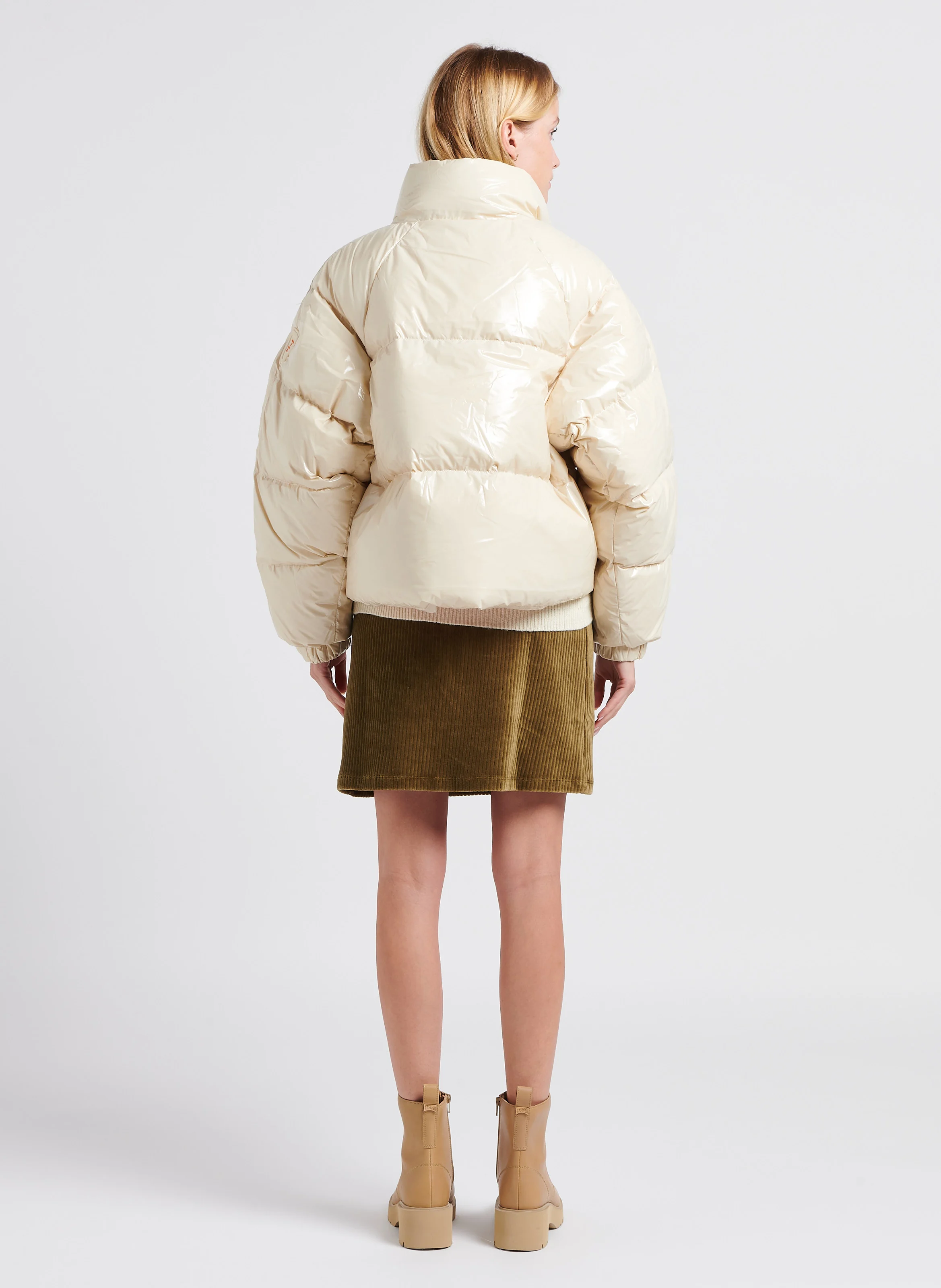EMMANUELLE BRIGHT - Doudoune col montant oversize| Beige