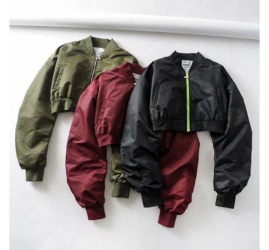 Avauntgardo - Effen cropped bomberjack met rits
