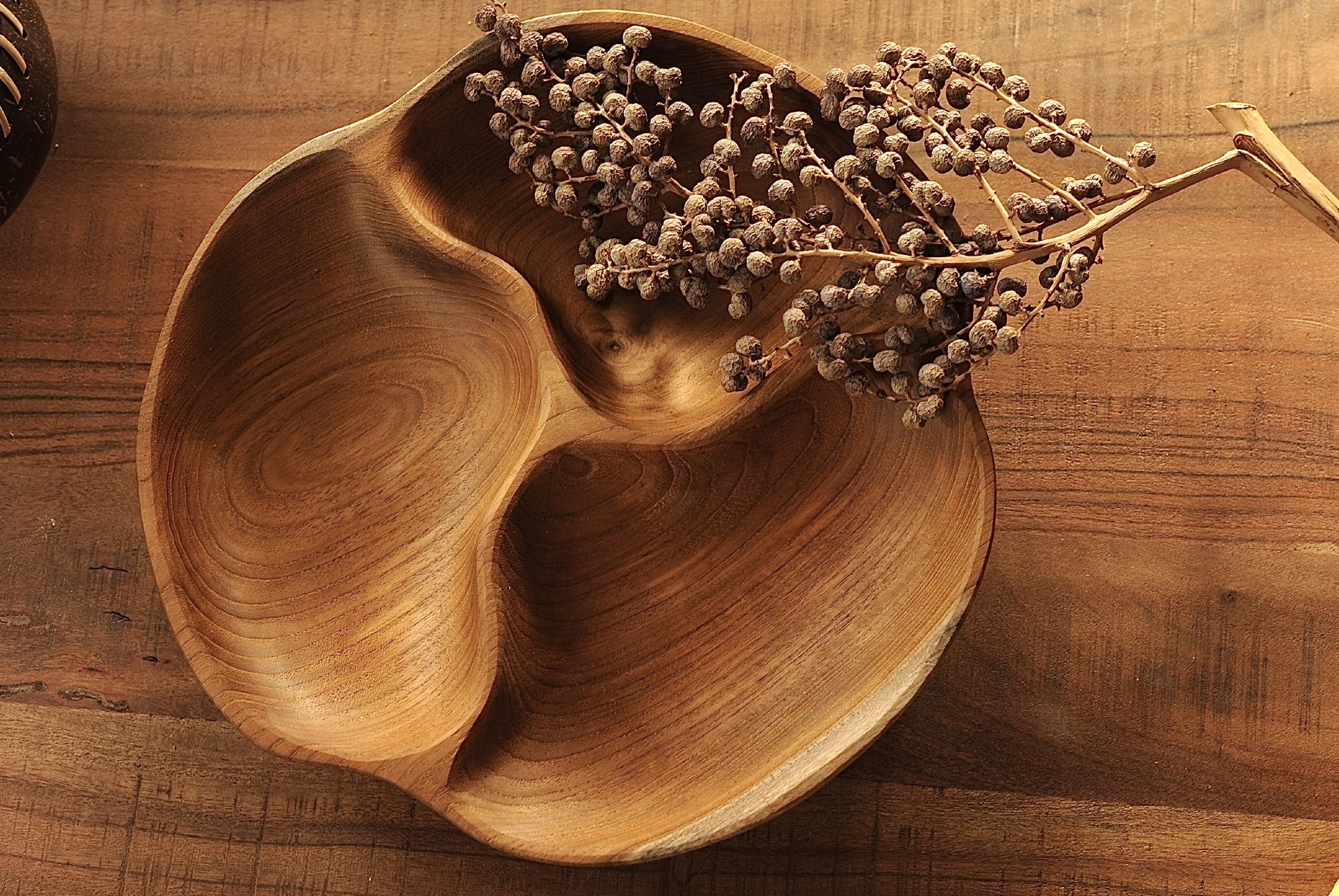 Schale 'Trio' aus Teakholz, natur, Ø 30 cm, H 6 cm von fischer's lagerhaus