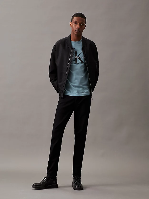 Camiseta slim fit com monograma