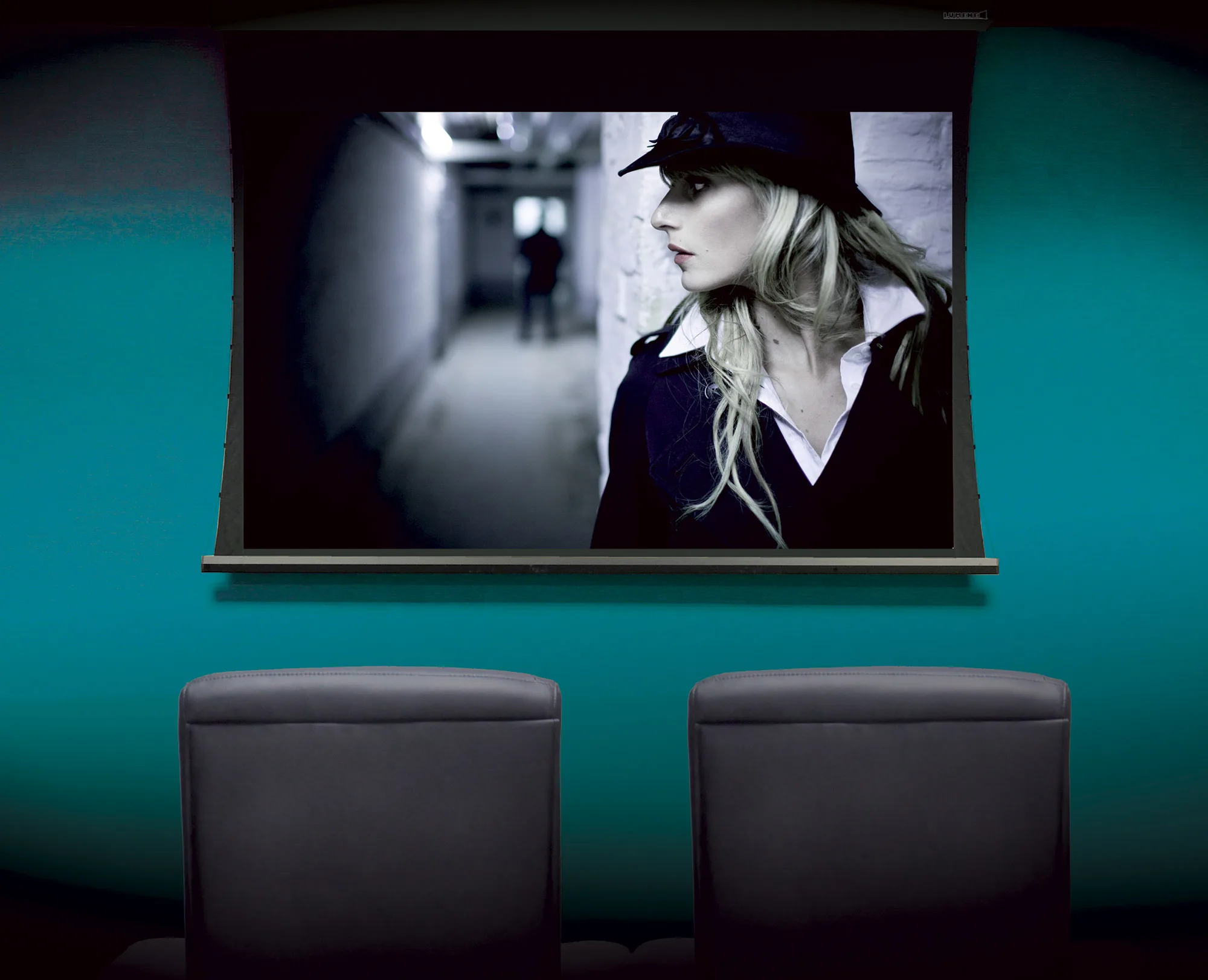 Lumene Coliseum UHD 4K 240C (16/9) Écrans de projection électriques