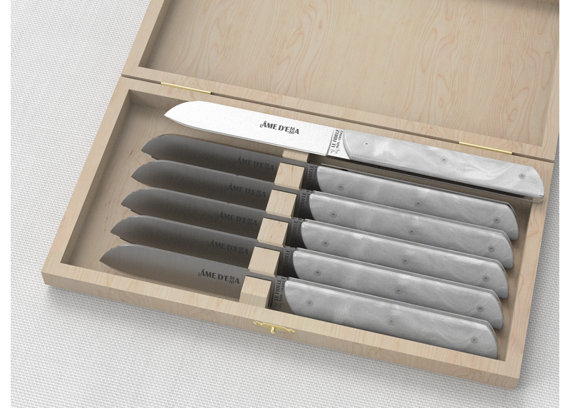 Service de 6 couteaux de table avec un manche en Madreperlato Blanc et lame en acier inoxidable