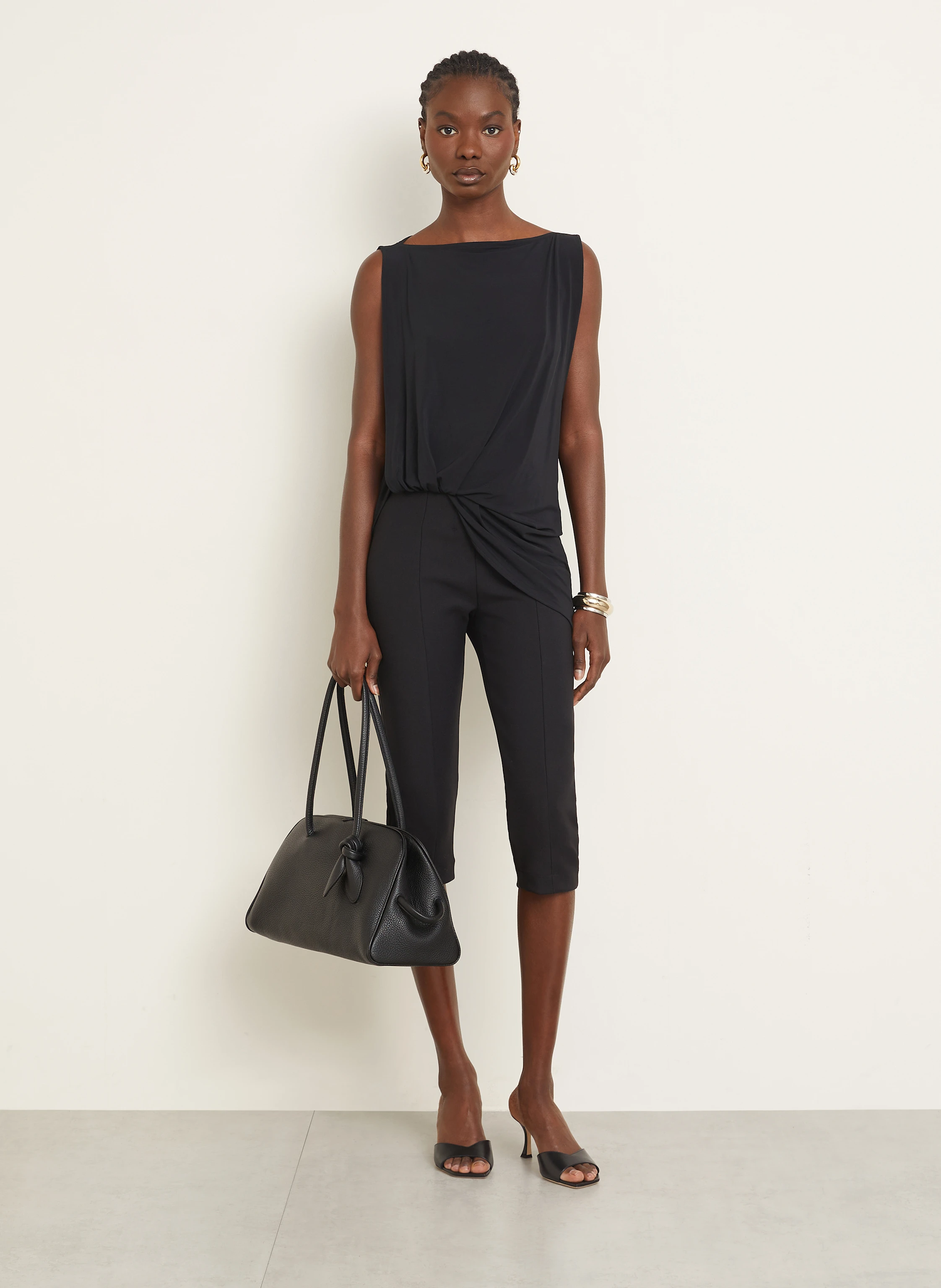JACQUEMUS Blusentop LE HAUT PEPLO TOP mit Cut-out