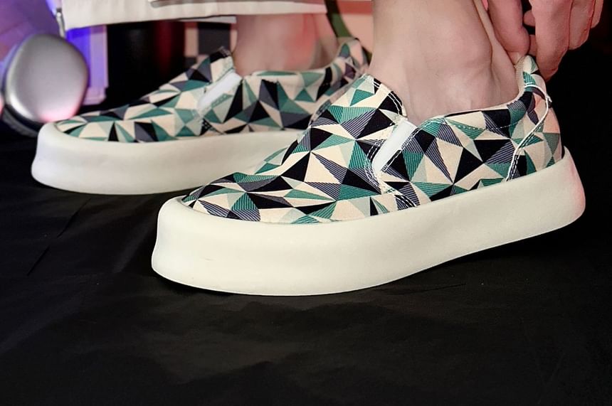 Tanzanite - Platform instappers met geometrische print