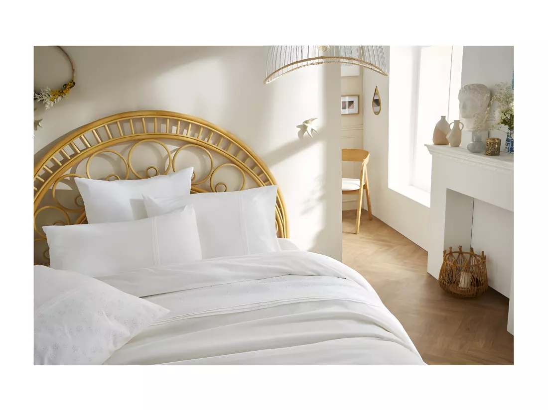 POLA - Taie d'Oreiller 50x70cm Coton Coloris Coco avec Détails Ajourés