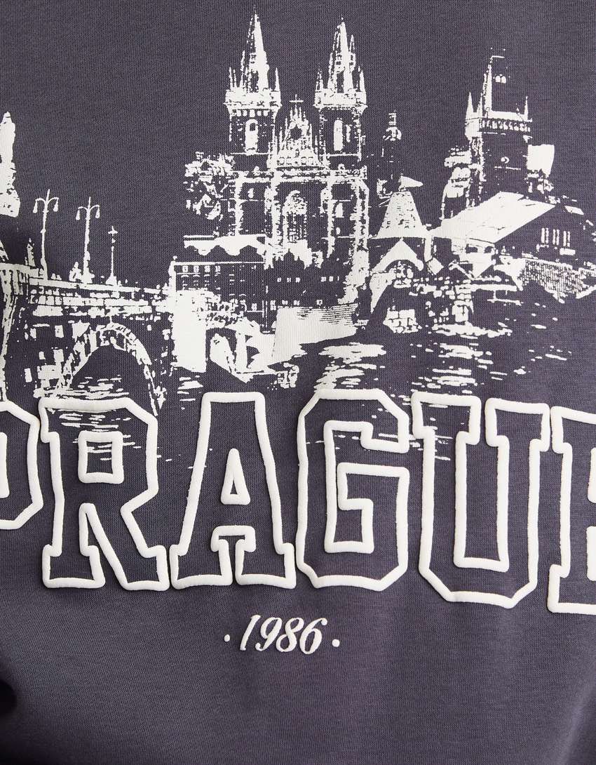 Moletom estampado com gola polo