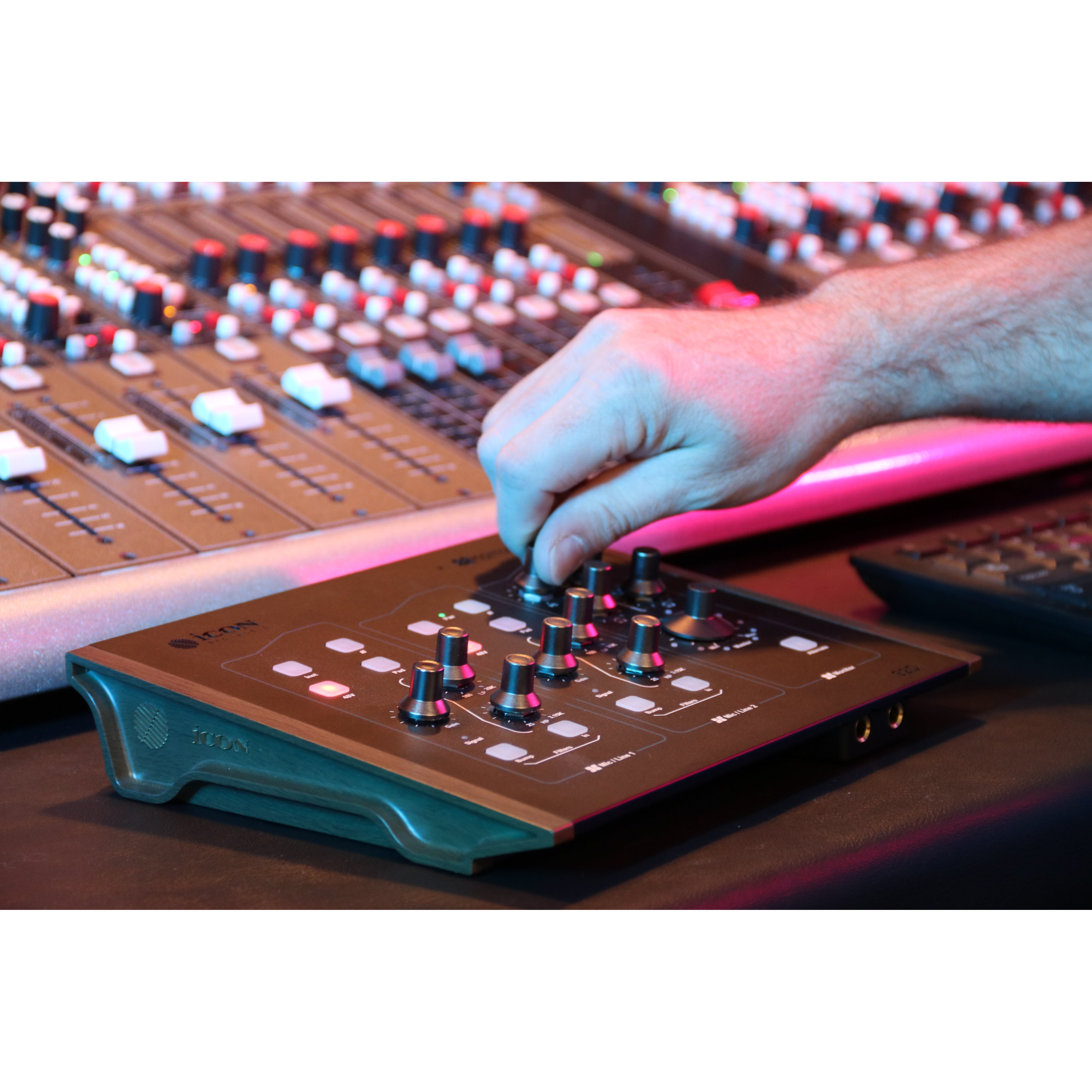 iCON 32Ci USB audio interface met Harrison microfoon preamps