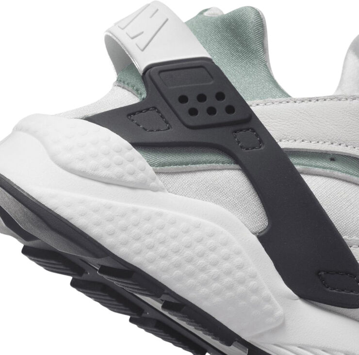 Nike Air Huarache sneakers White/obsidian-mica green-phot