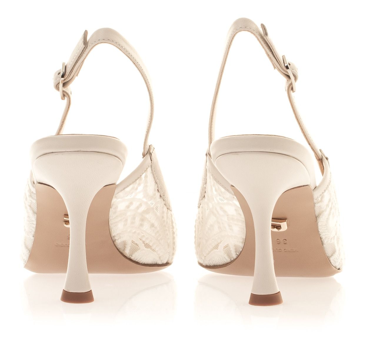 Lola Cruz Grace Pump