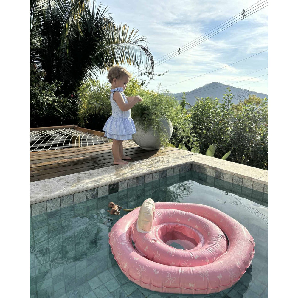 Køb Vanilla COPENHAGEN French Rose Butterfly & Bow Baby Float