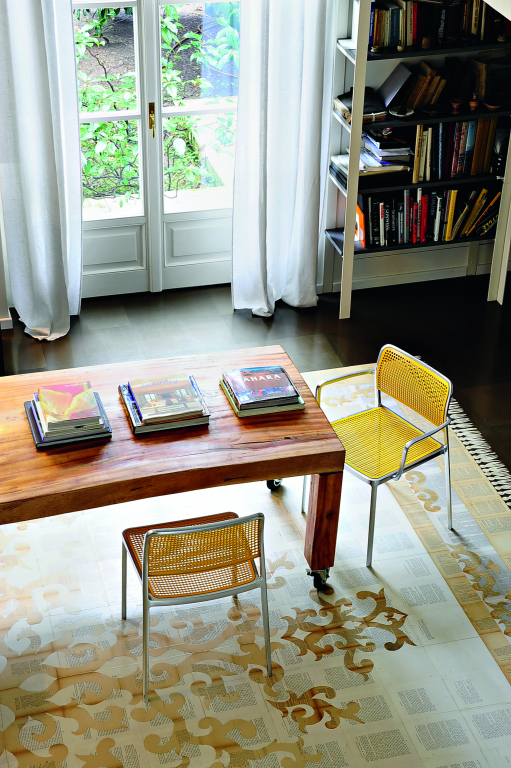 Kartell Audrey tuinstoel blauw met blauw frame