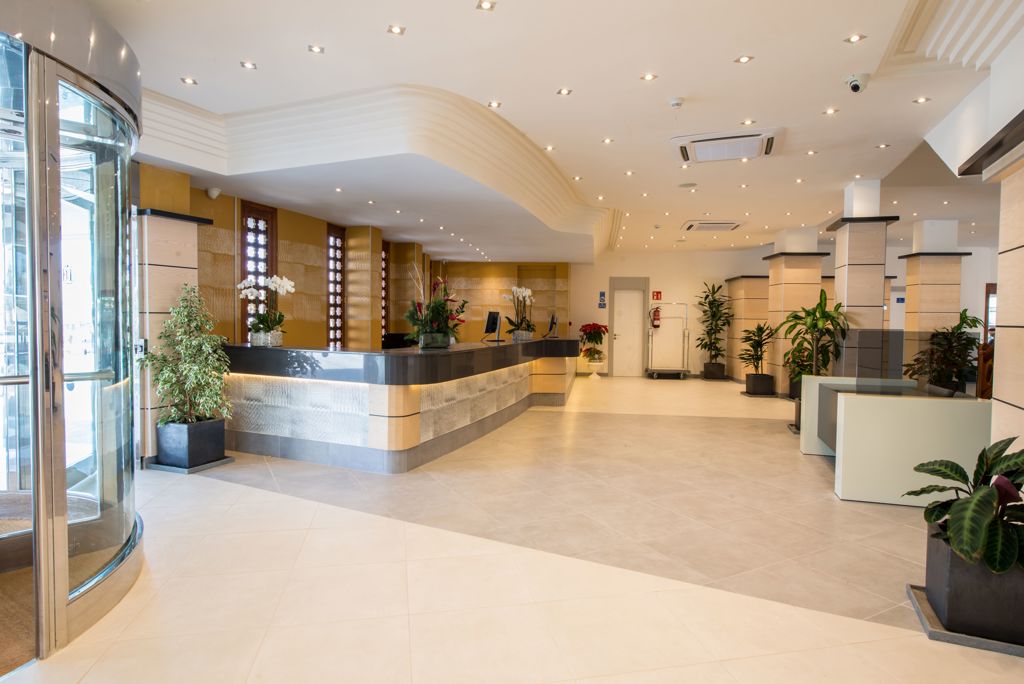 HL Suites Nardos Logies en ontbijt - Hotel