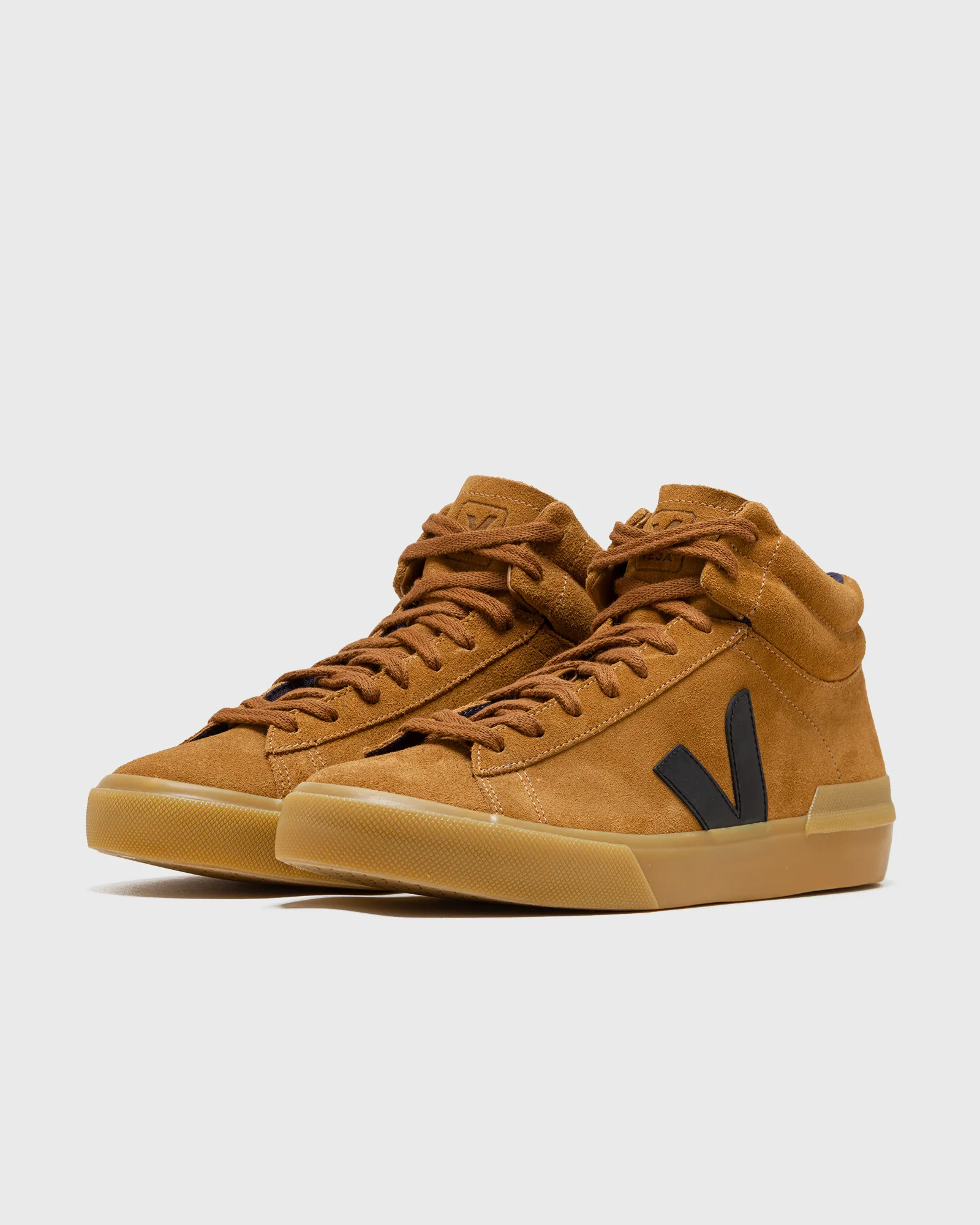 Veja MINOTAUR SUEDE