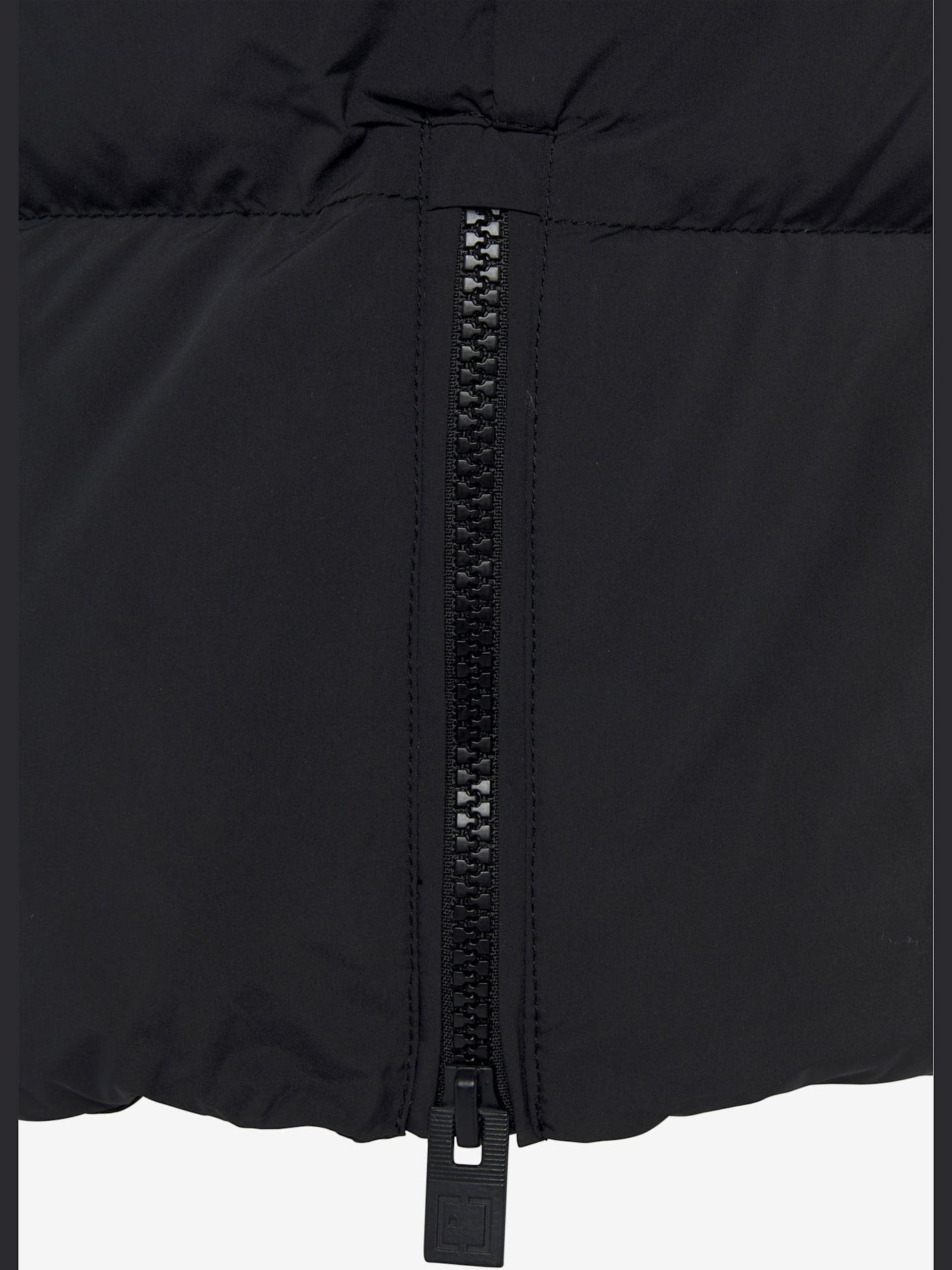 Gilet matelassé doublé avec capuche réglable