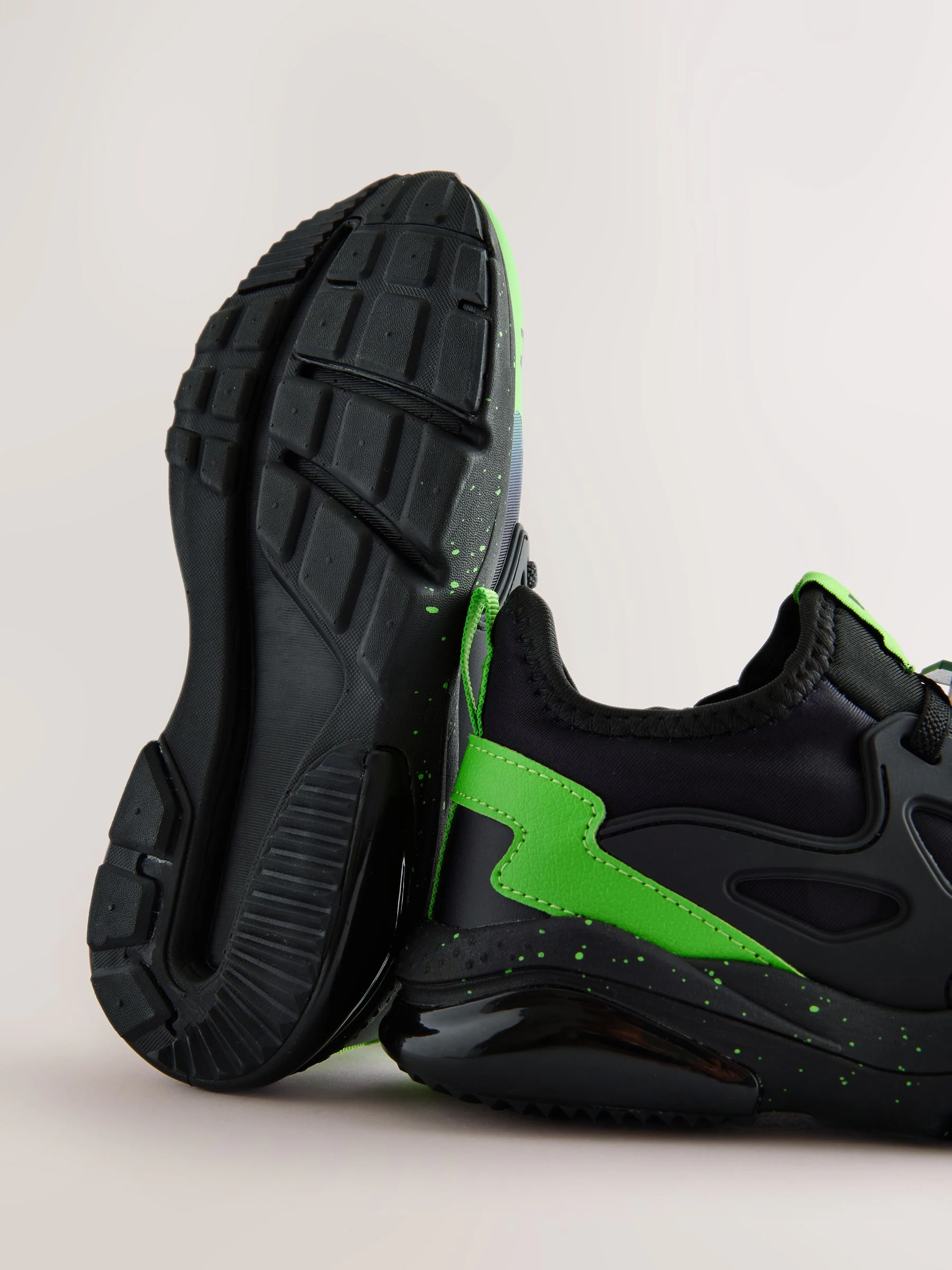 Zwart - Minecraft sneakers met elastische veters