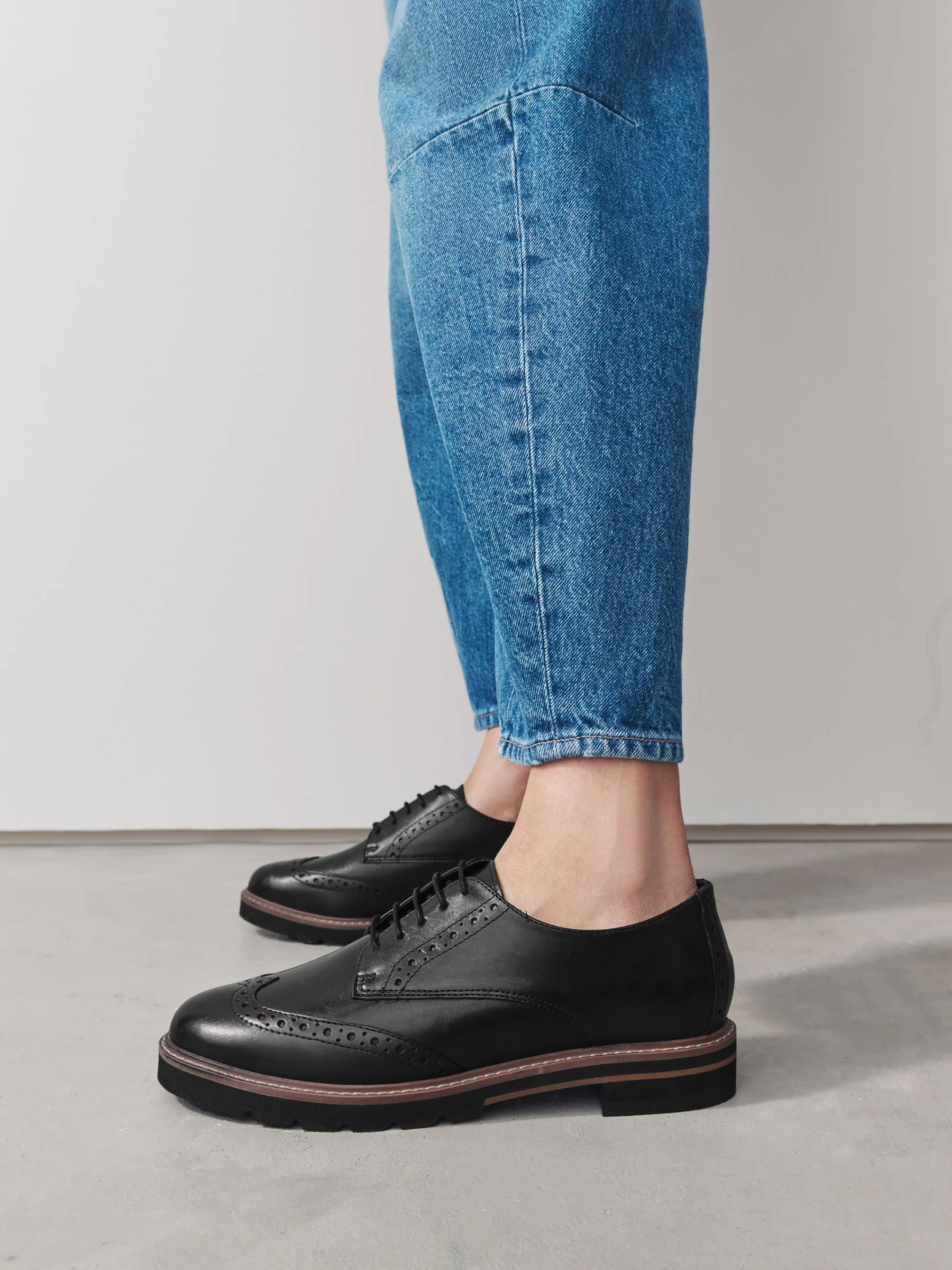 Zwart - Forever Comfort® Leather Brogue Detailing Chunky Sole Lace-Up Shoes