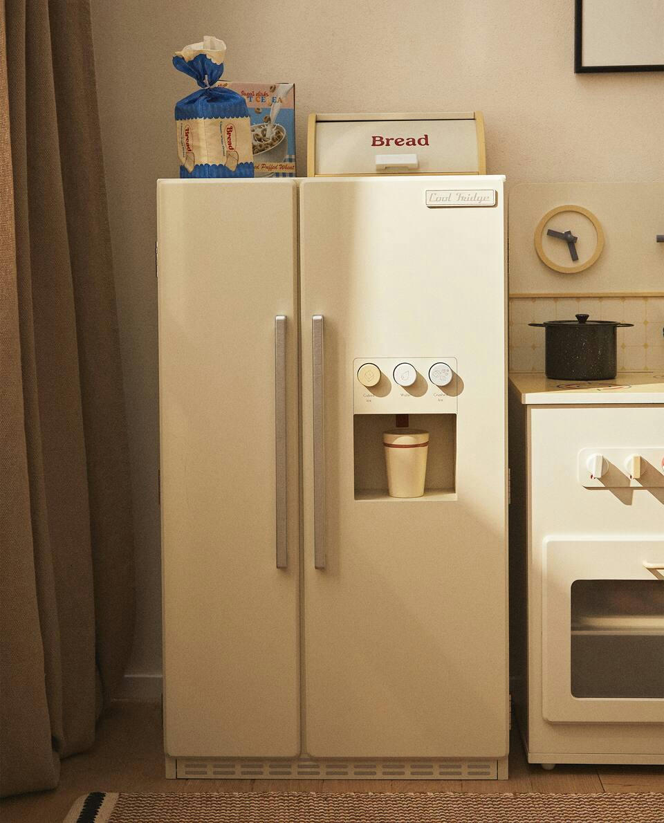Brinquedo de geladeira infantil de madeira com duas portas