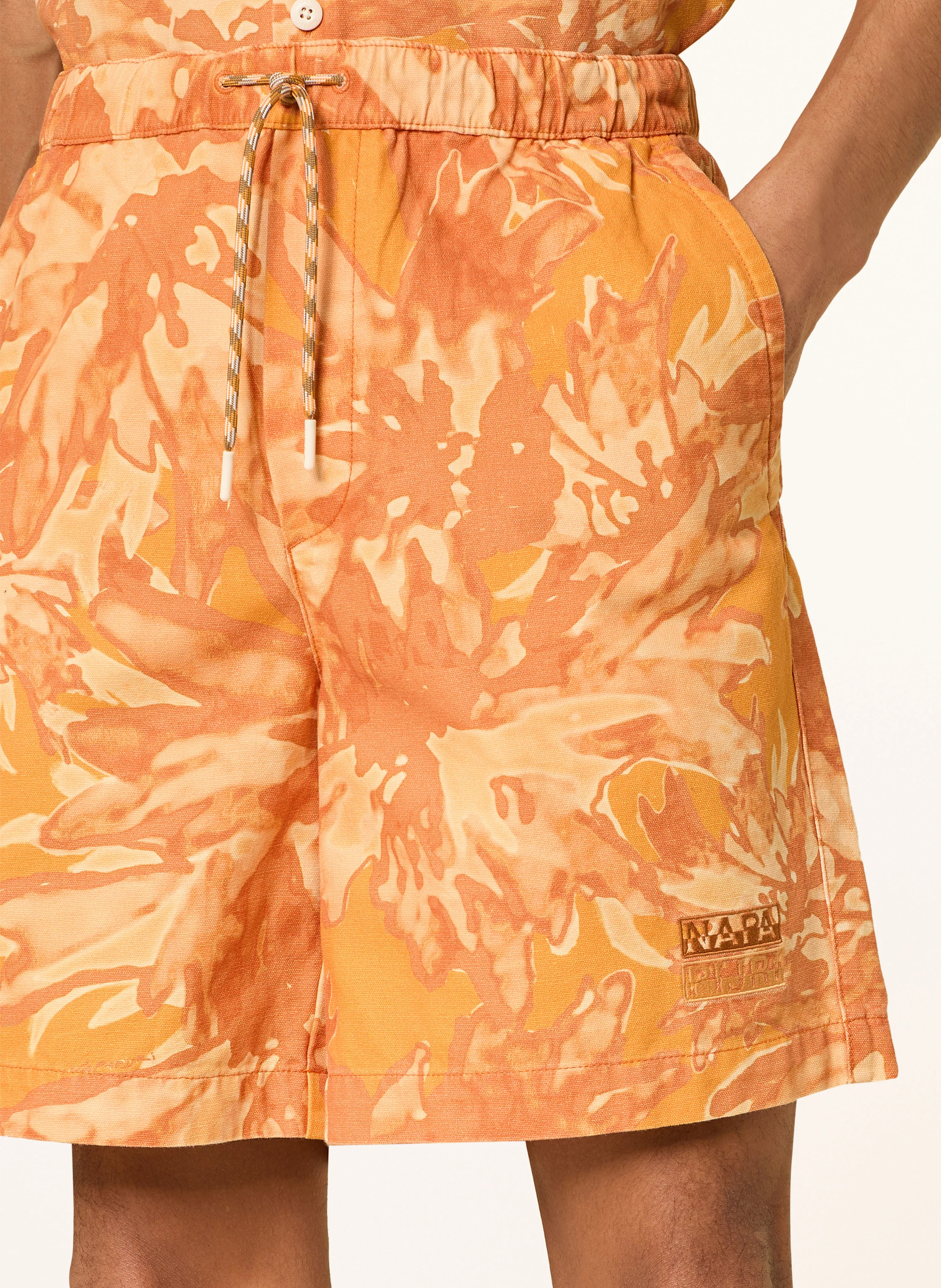 NAPAPIJRI Shorts TALLA