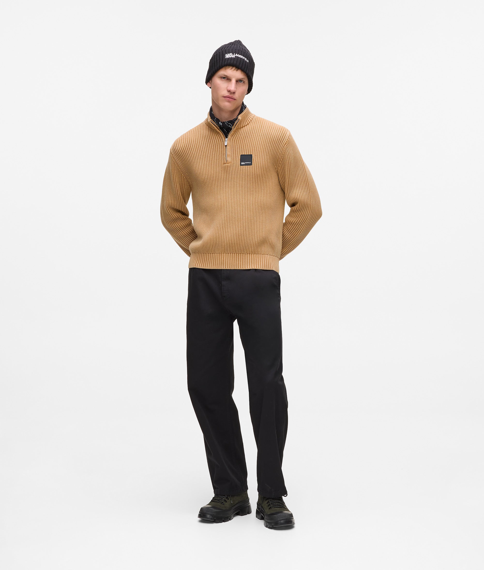 Relaxte sweater met korte rits