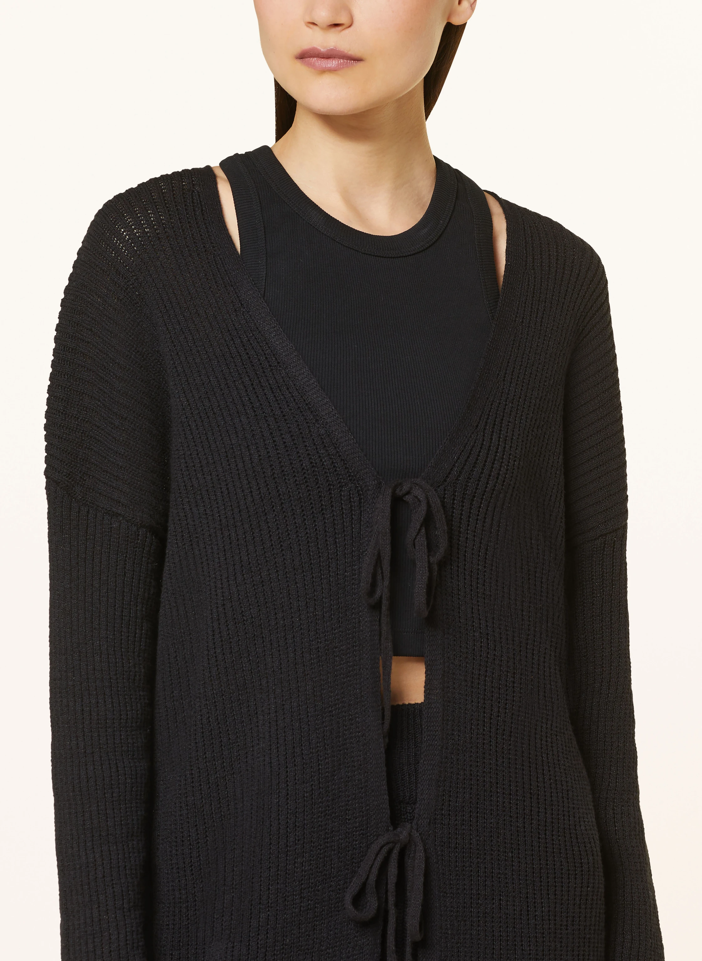 by Aylin Koenig Strickhülle CLEO mit Leinen