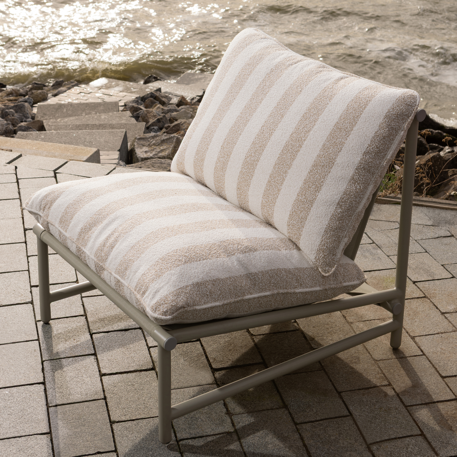 WOOOD Elvo Loungestoel Tuin - Aluminium - Wit|Zand - 75x82x75