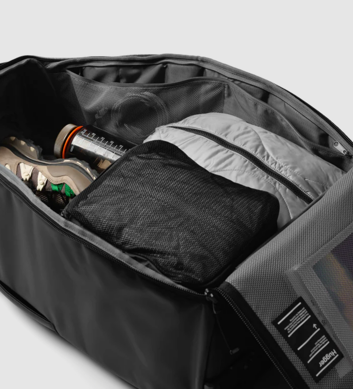 Db<br>Hugger Roller Bag 60L