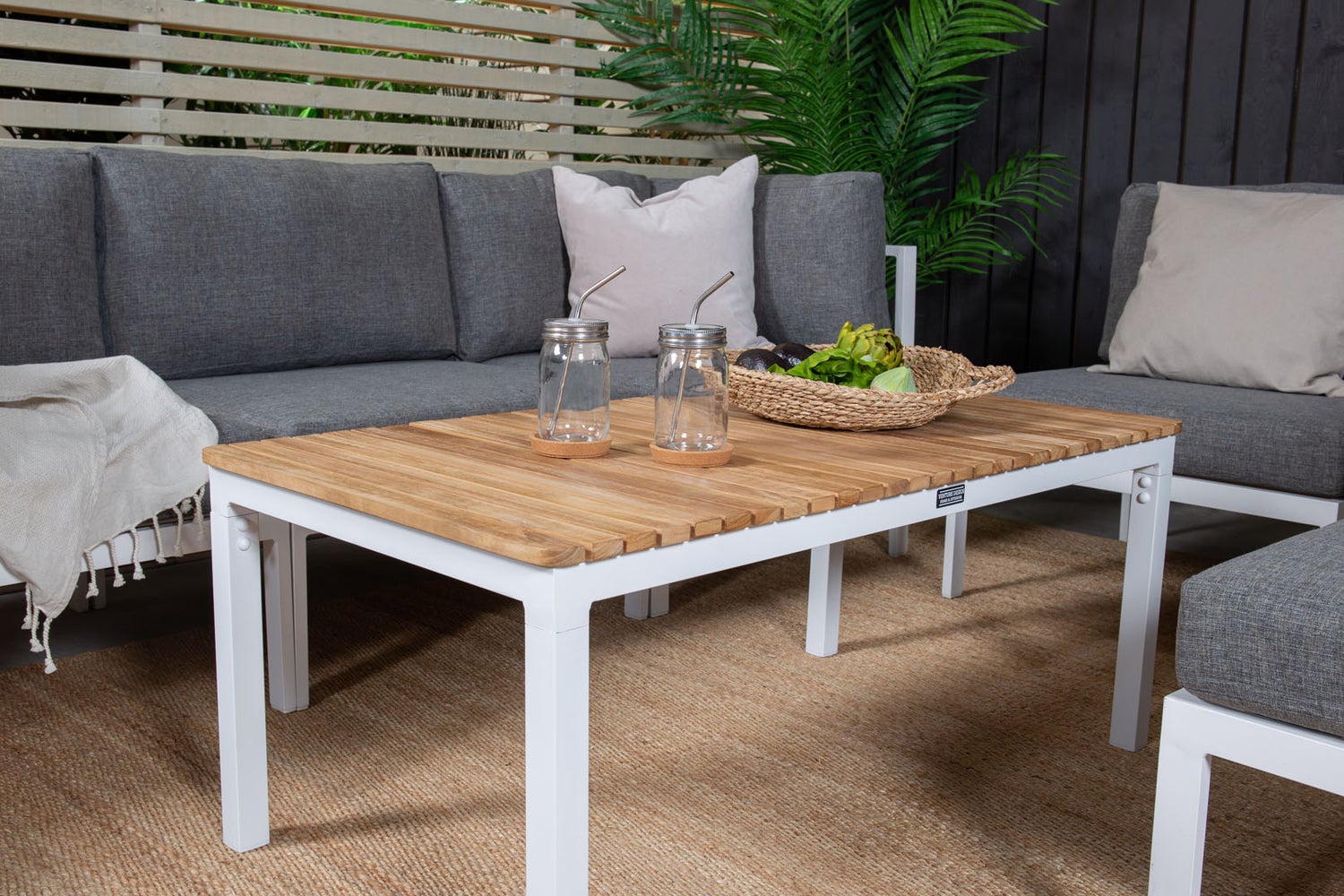 Brasilia salontafel, wit en teak. 110 x 60 x 46 cm