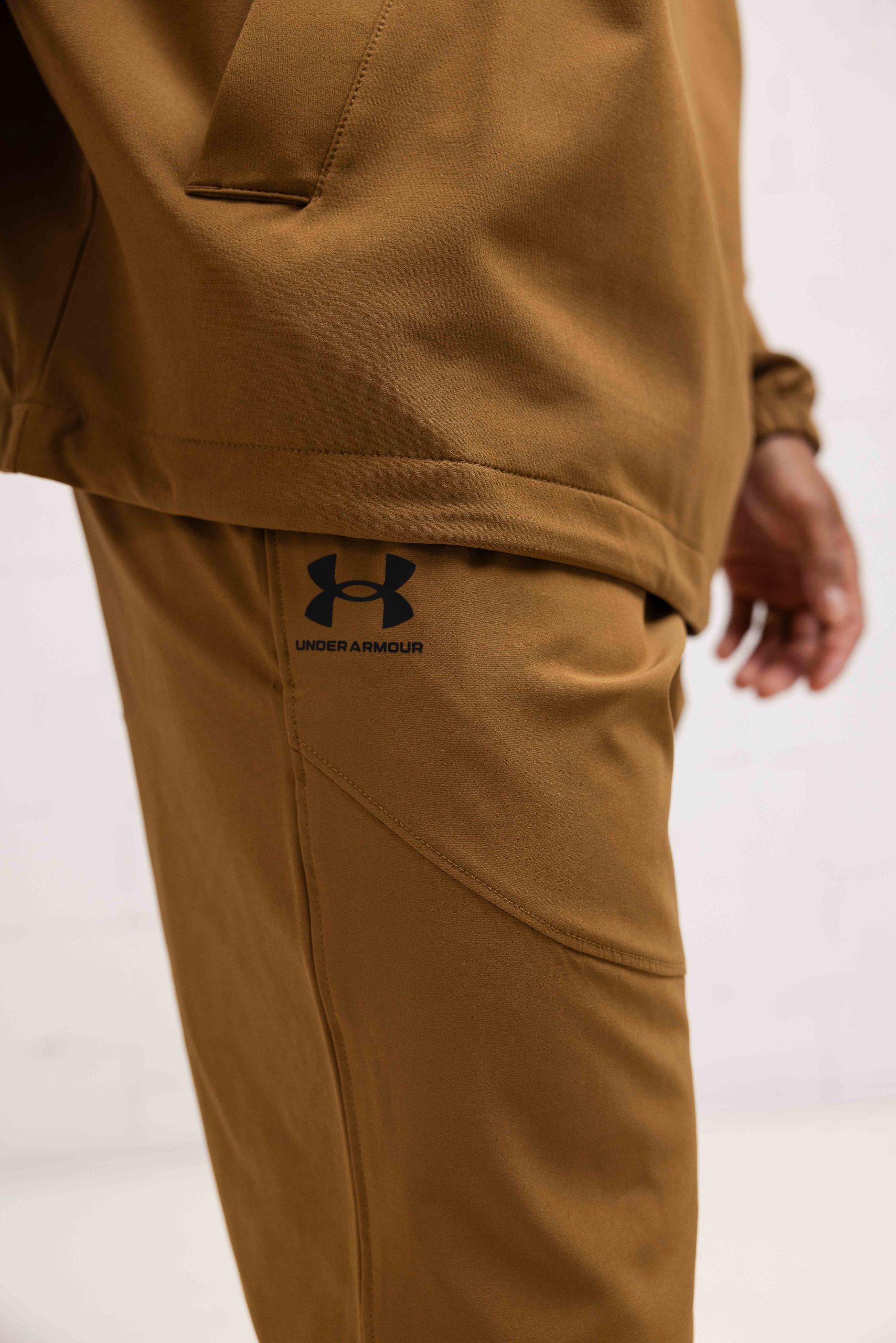 Under Armour Vibe Woven Trainingsbroek Heren Bruin