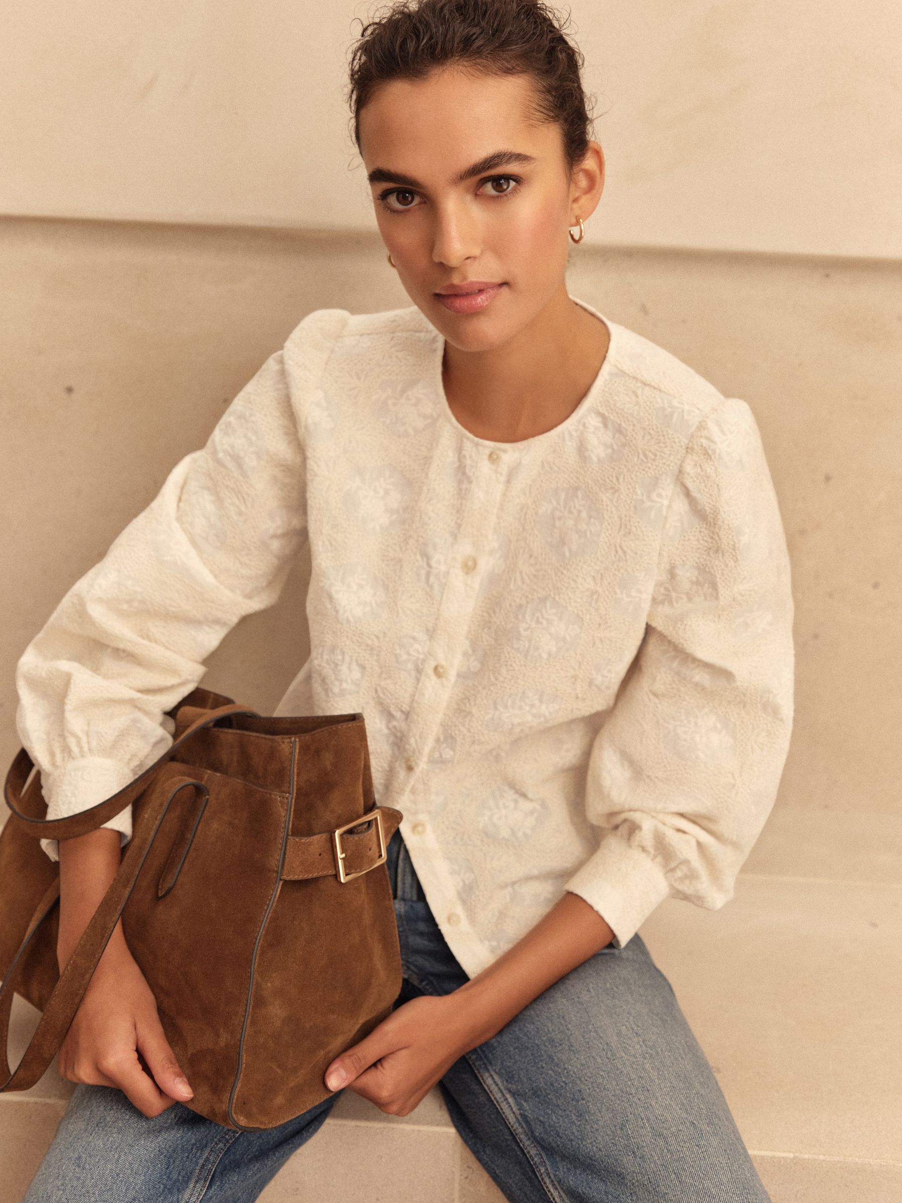 Ecru - N. Premium geborduurde blouse met lange mouwen