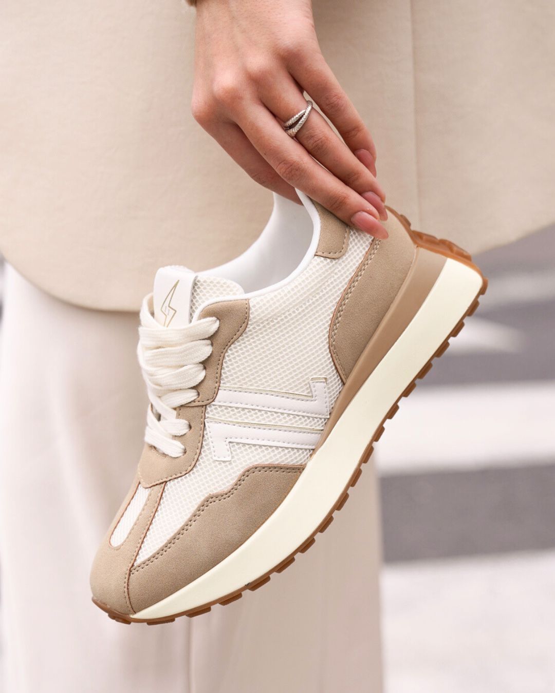 Basket femme camel à lacets - CL77 CAMEL