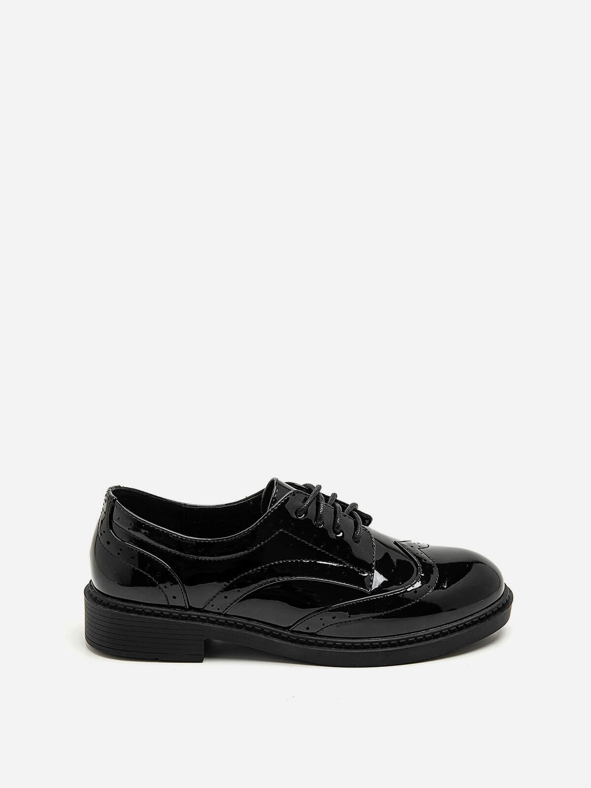 Derbies vernies à détails ajourés- Noir