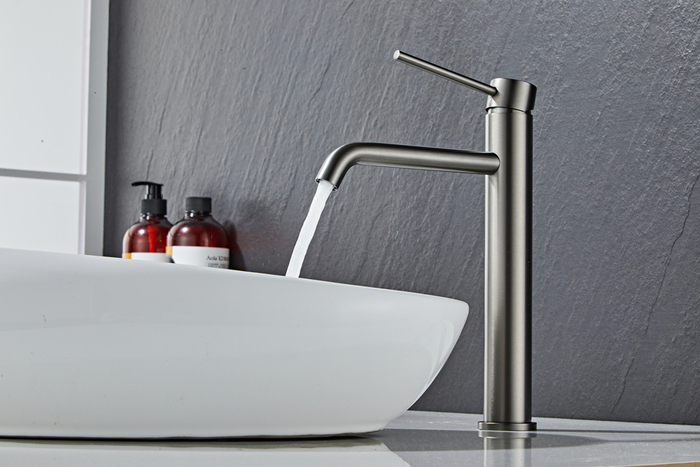 Håndvaskarmatur slim m/knæk og endestuds gunmetal