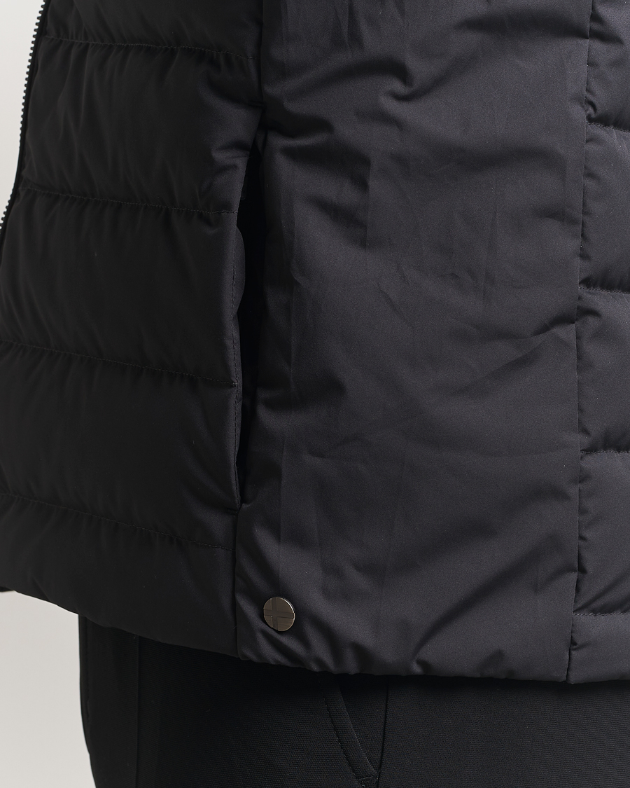 Scandinavian Edition Ratio II Lightweight Padded Vest Carbon