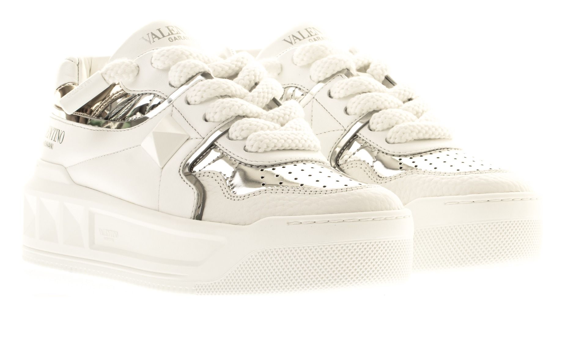 Valentino Garavani One Stud XL Sneaker