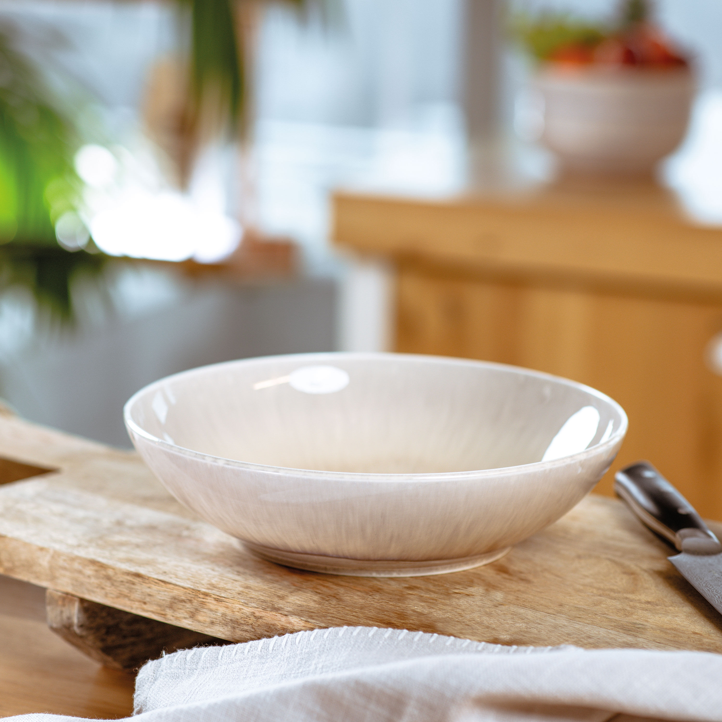 Perlemor Salad serving bowl Beige, 40.6 oz, Premium Porcelain