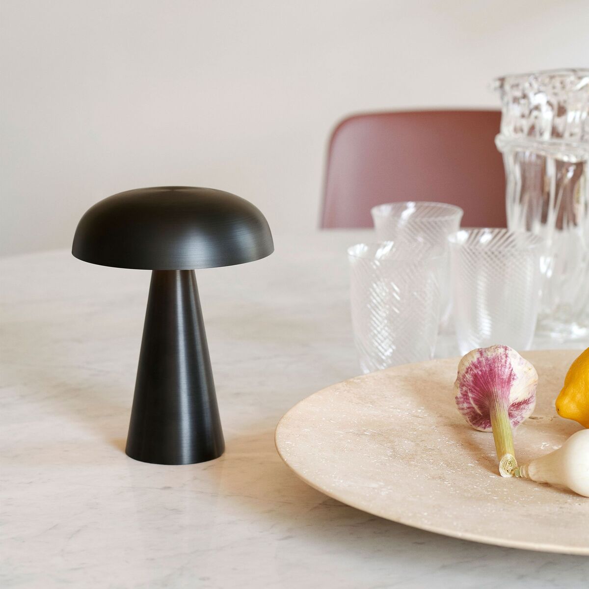 AndTradition Som SC53 bærbar lampe, svart