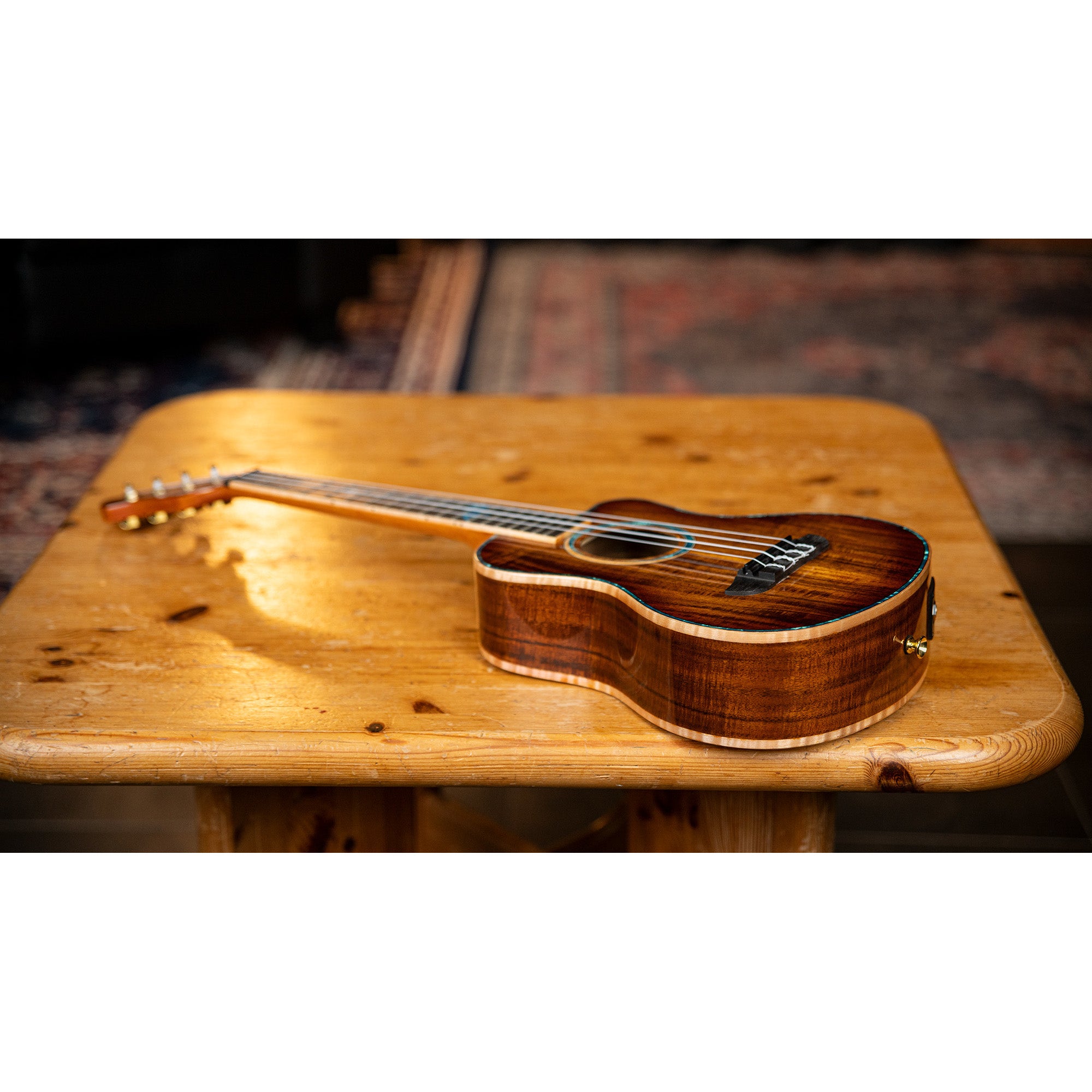 Ortega 30th Anniversary Series RUHZ30TH-ST E/A tenor ukelele met gigbag