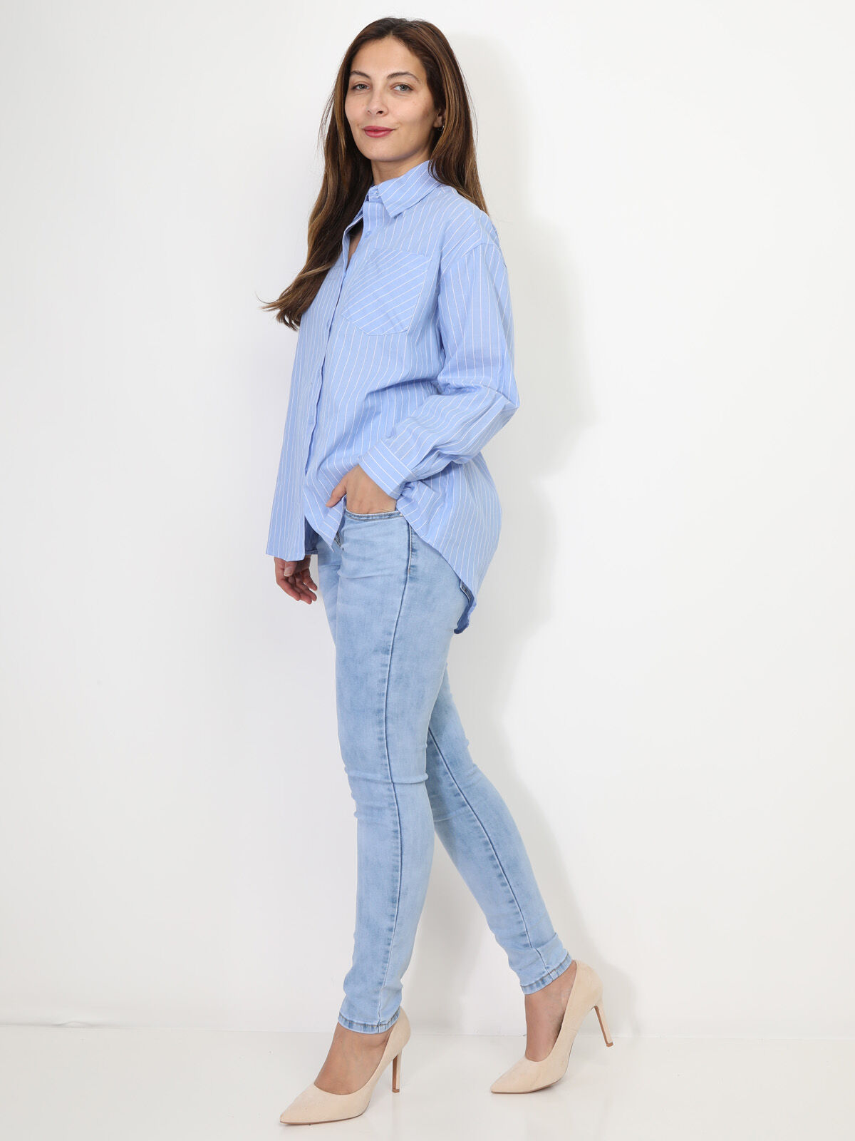 Chemise asymétrique et oversize à rayures- Bleu clair