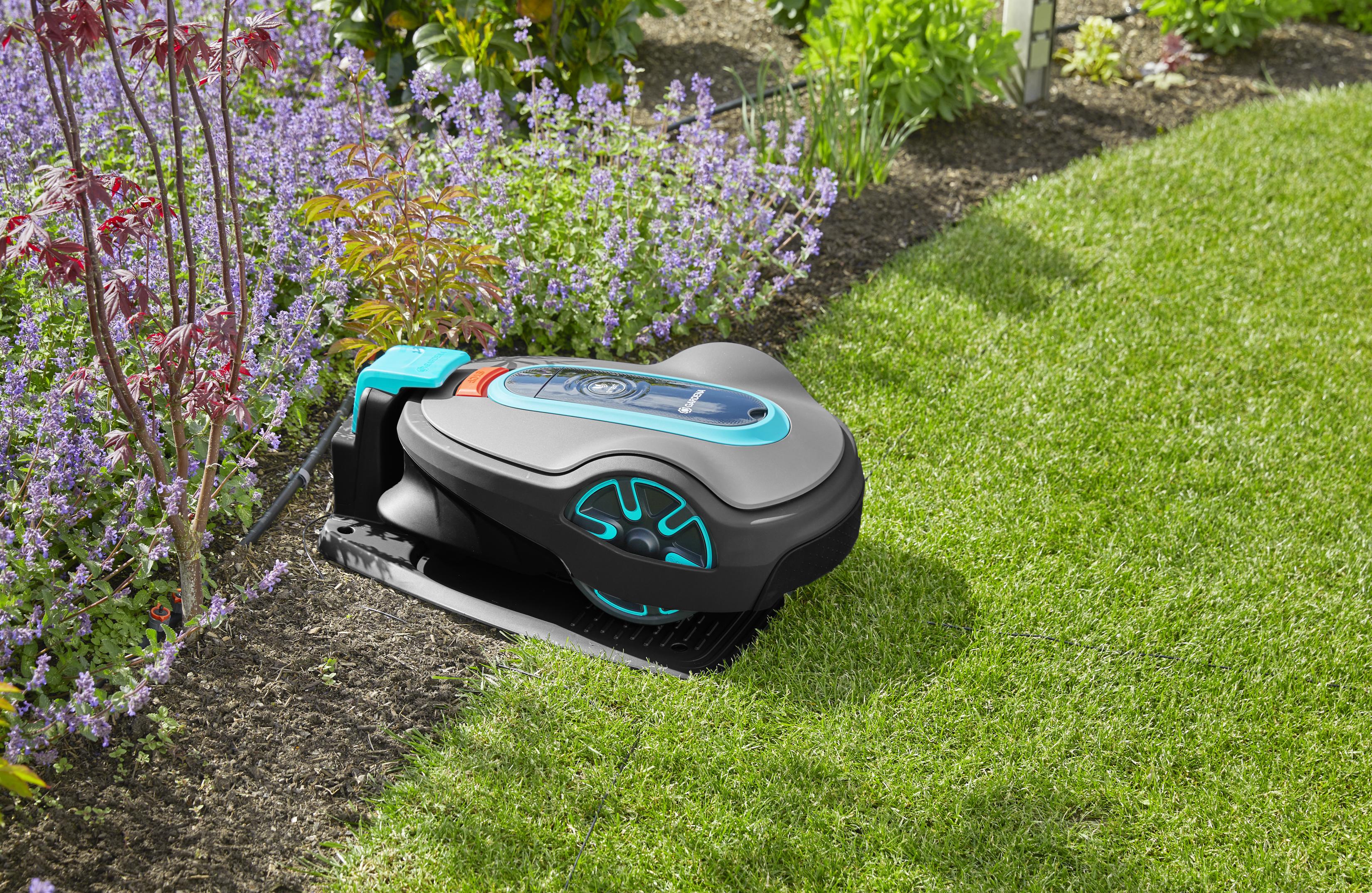 Gardena Robotic lawn-mower smart SILENO life, 1500 m² sett