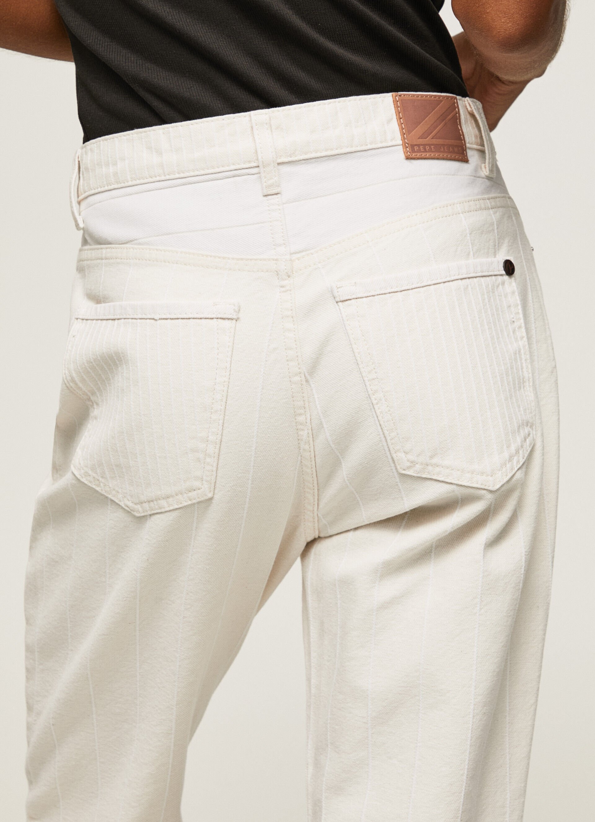 JEAN CELYN SKY FIT RECTO TIRO ALTO - jeans