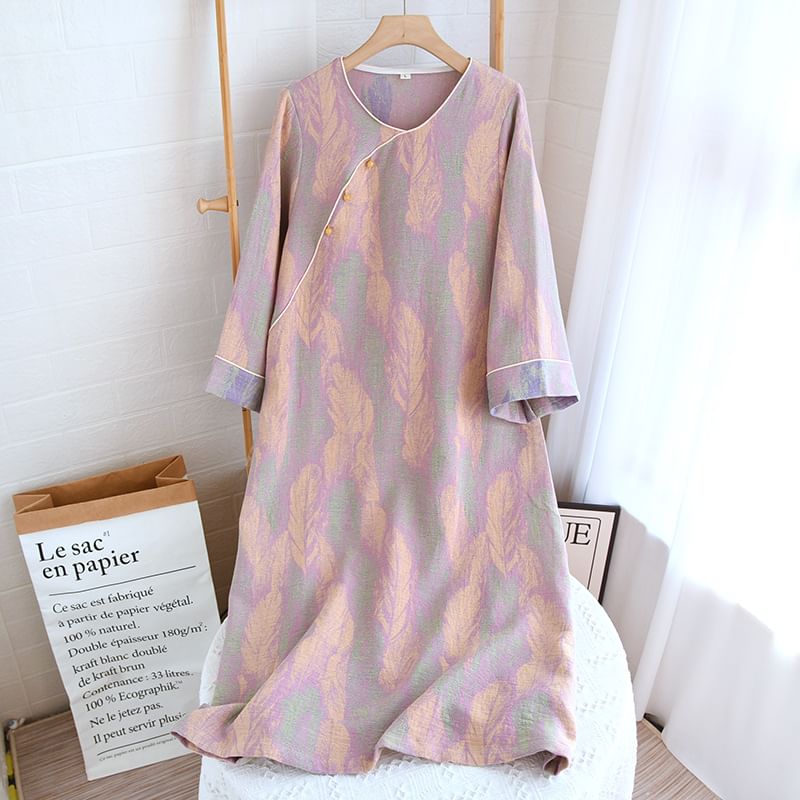 Somnus - Asymmetrische midi-slaapjurk met lange mouwen en print en knopen