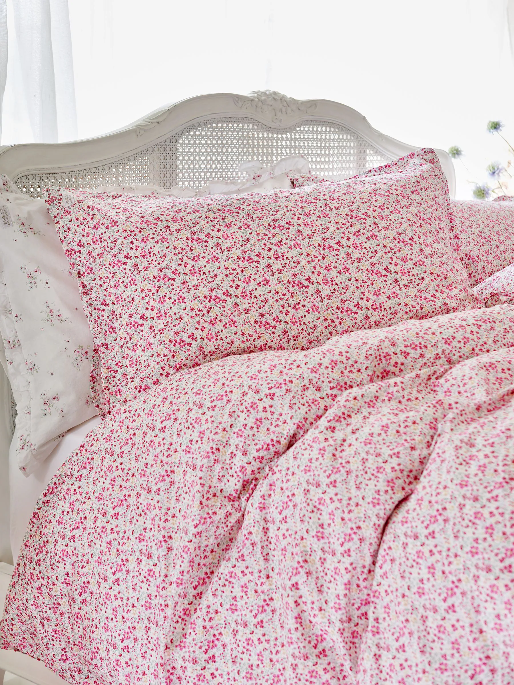 Shabby Chic by Rachel Ashwell® set van 200 -draads dekbedovertrek en kussensloopset met platte bies