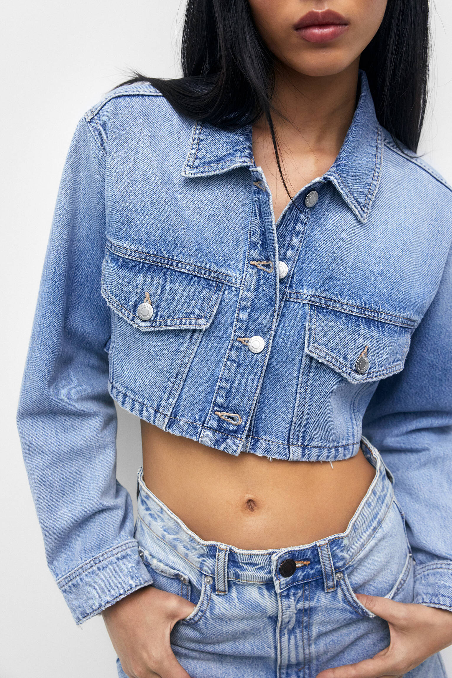JAQUETA CURTA ESTILO COWBOY - AZUL CLARO