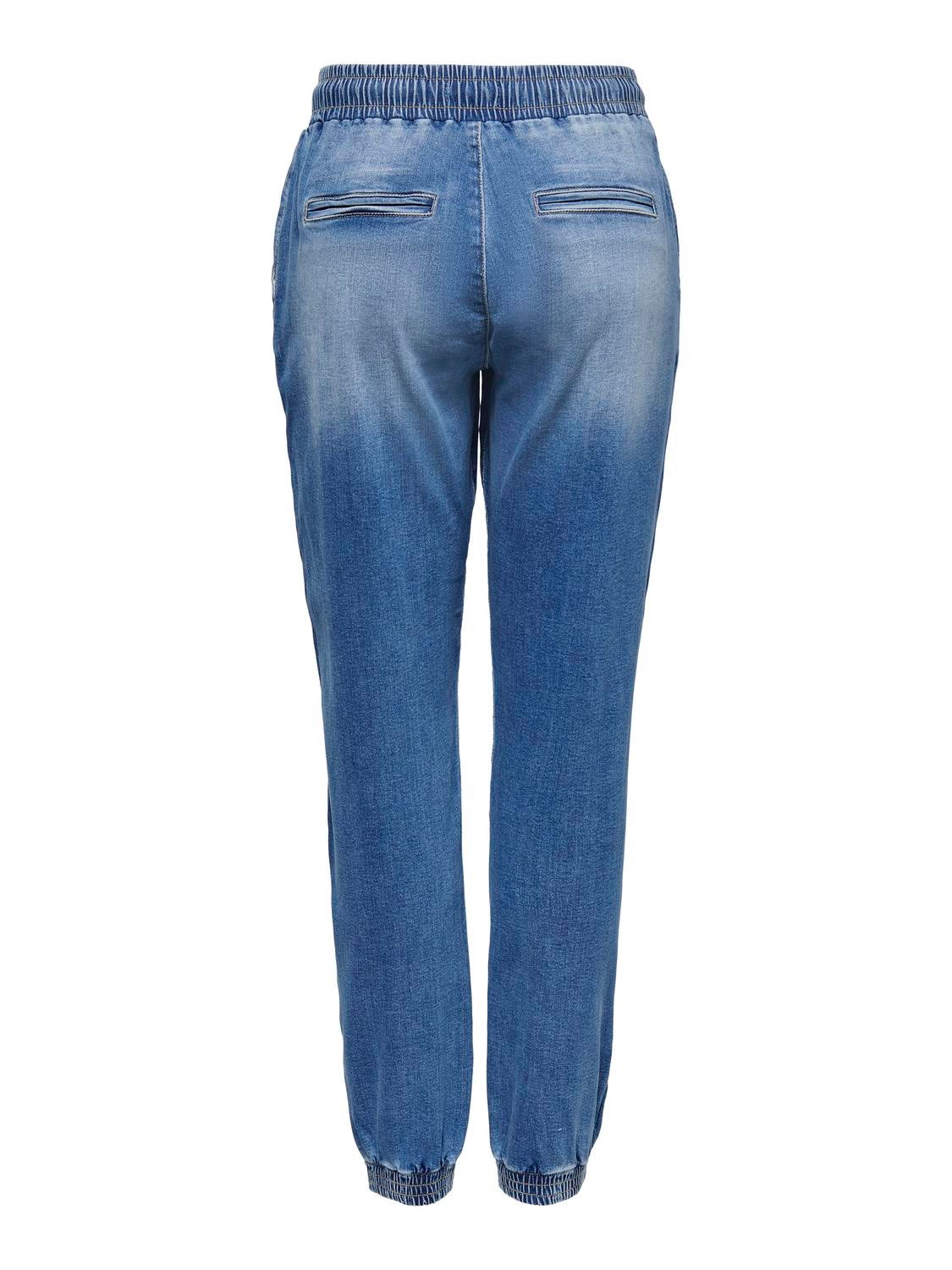 ONLKELDA Mittlere Taille Karotte Jeans Medium Blue Denim