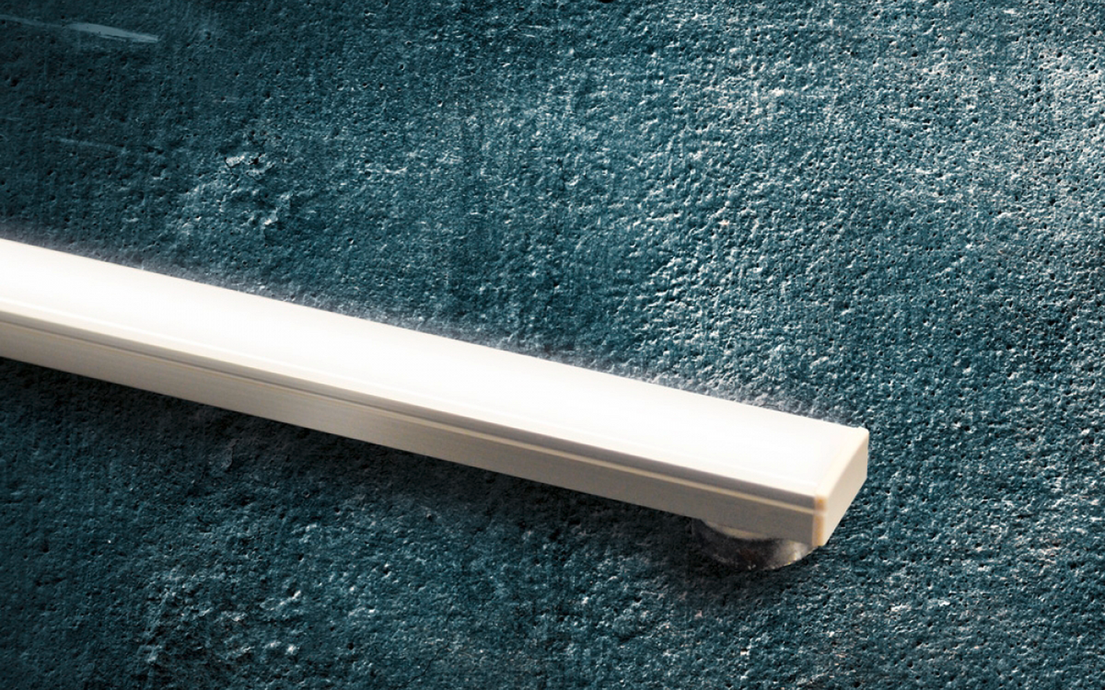 IVT SH 5.653 LED Innenbeleuchtung mit Magnet 12 V  3 W 305 mm