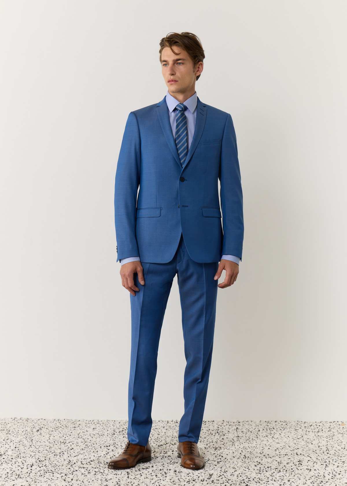 Costume 2 pièces Slim en laine unie bleu azur