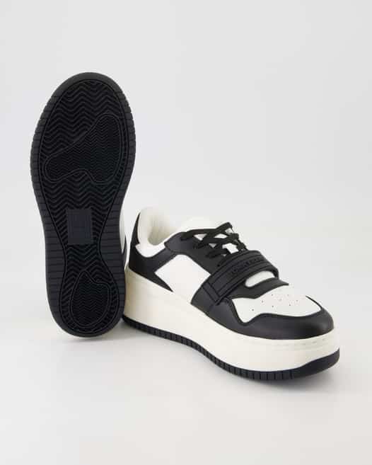 Tommy Hilfiger TJW Retro Basket Sneaker in Schwarz