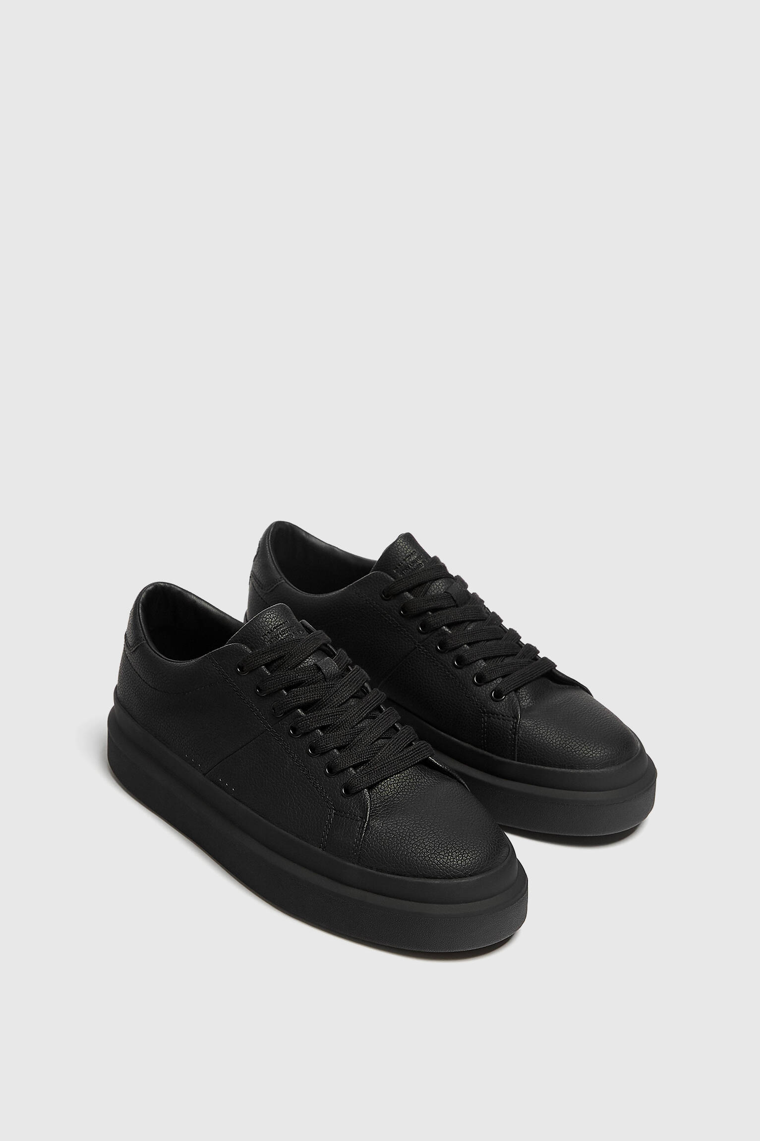 TÊNIS CASUAL COM SOLA VOLUMOSA - PRETO